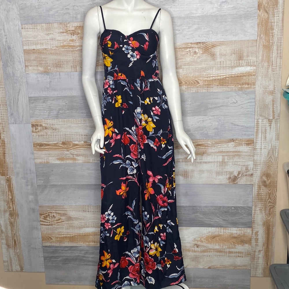 🛍FINAL SALE🛍 Land of Gypsies Floral jumpsuit size S